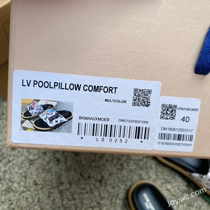 Louis Vuitton Pool Pillow Comfort White Black Slides