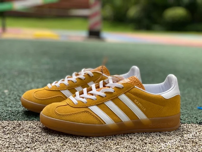 Adidas Samba Yellow Retro Sneakers HQ8716