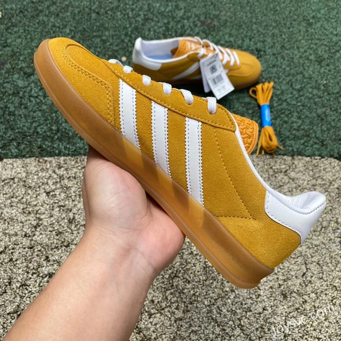 Adidas Samba Yellow Retro Sneakers HQ8716