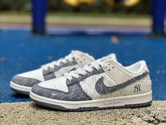 Nike Dunk x MLB New York Yankees White Grey Retro Sneakers DQ1098-347