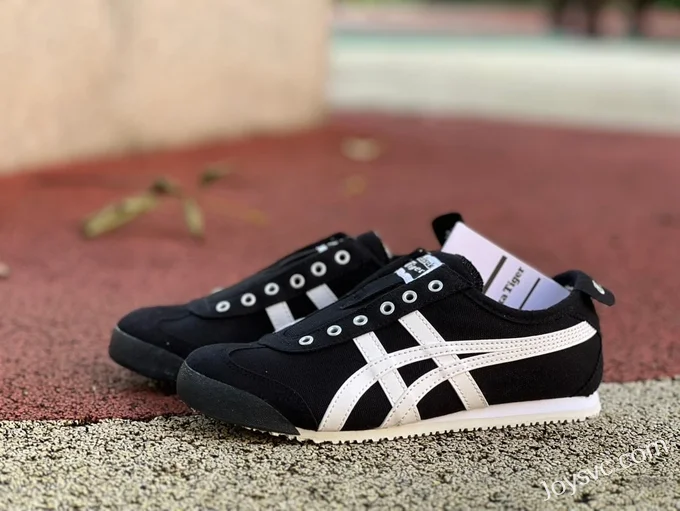 Onitsuka Tiger Mexico 66 Low-Top Sneakers in Black & White