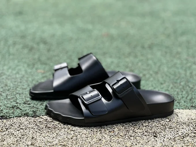 Balenciaga Black Shiny Slides Vintage Dad Shoes