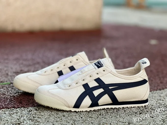 Onitsuka Tiger Mexico 66 Low-Top Sneakers in White & Blue