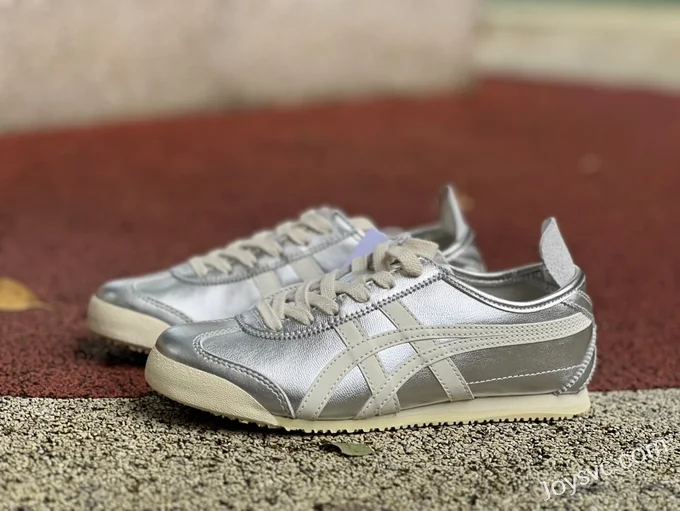 Onitsuka Tiger Mexico 66 Low-Top Sneakers in Liquid Silver