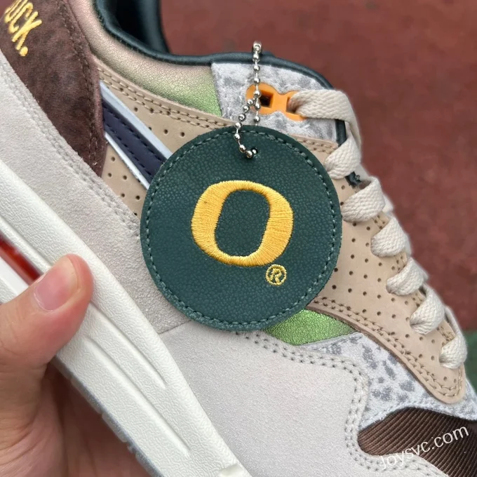 Division St. x Nike Air Max 1 University of Oregon Beige Brown HQ2640-200