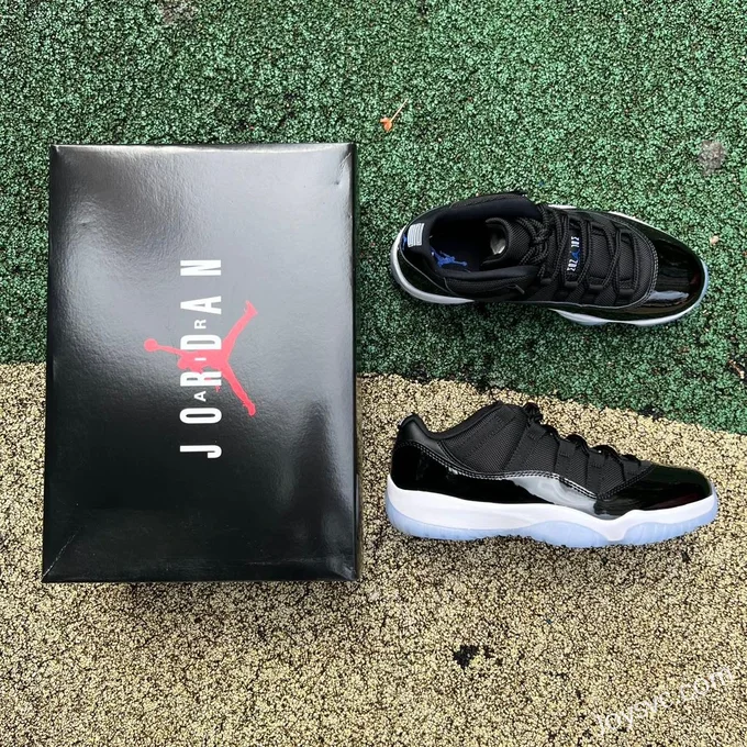 Air Jordan 11 Low Space Jam FV5104-004