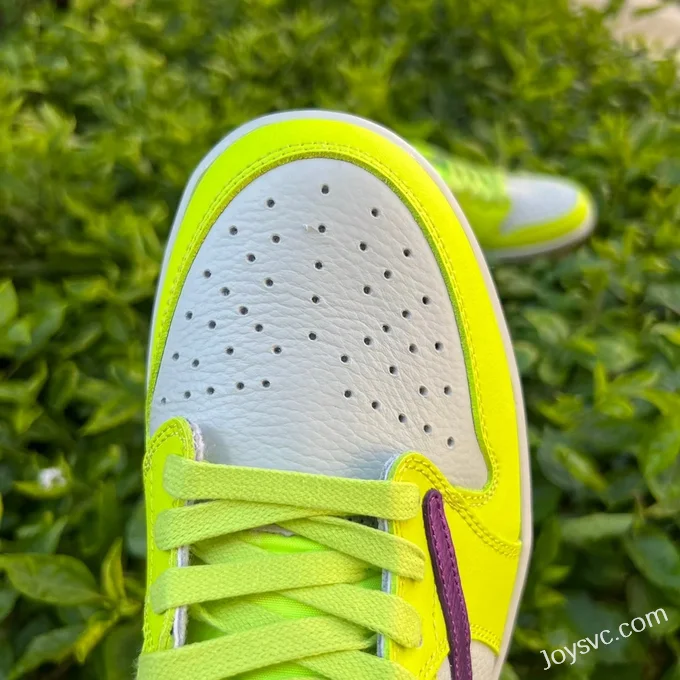 Travis Scott x Air Jordan 1 Low Golf DM7866-666 White Purple Fluorescent Green Reverse Swoosh