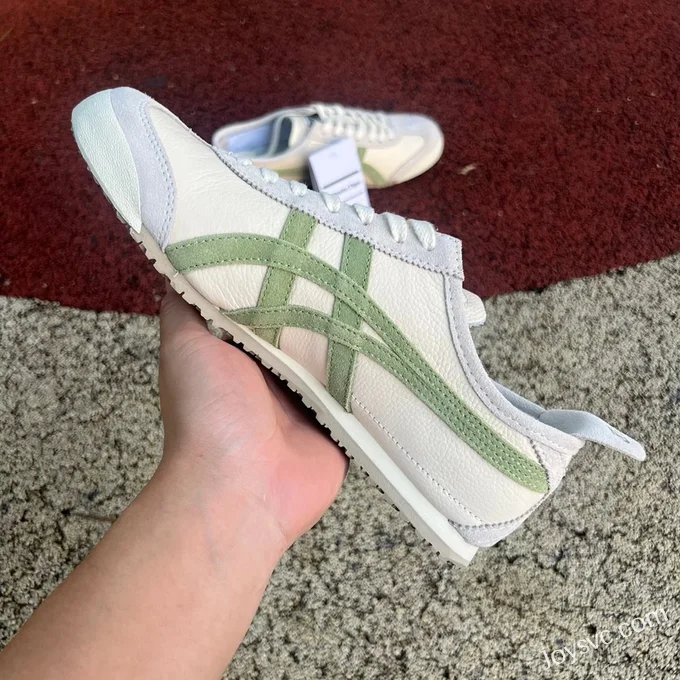 Onitsuka Tiger Mexico 66 Low-Top Sneakers in Beige & Green