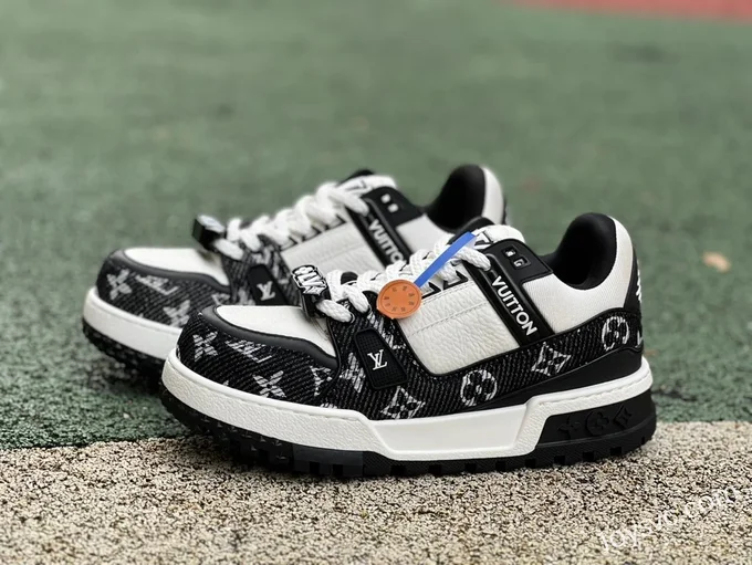 Louis Vuitton Trainer Maxi White Black Denim