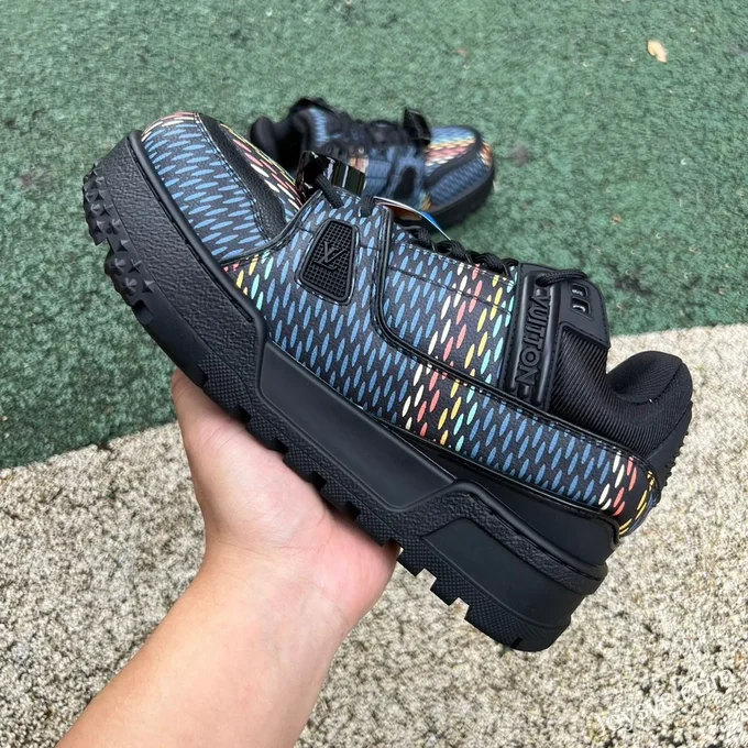 Louis Vuitton Trainer Maxi Black Pattern