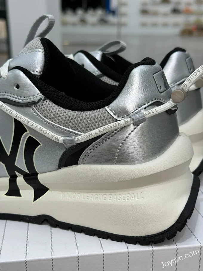 MLB Chunky Runner Black Silver Running Shoes