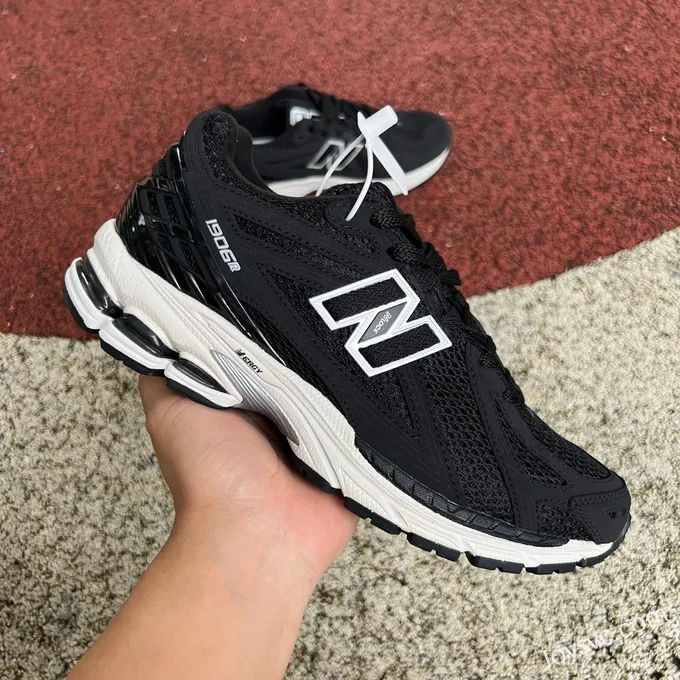 NB 1906 Black White New Balance 1906R Retro Running Shoes M1906RFB