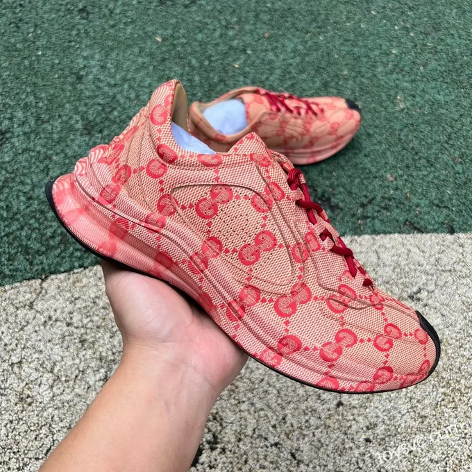 Gucci Run Washed Pink