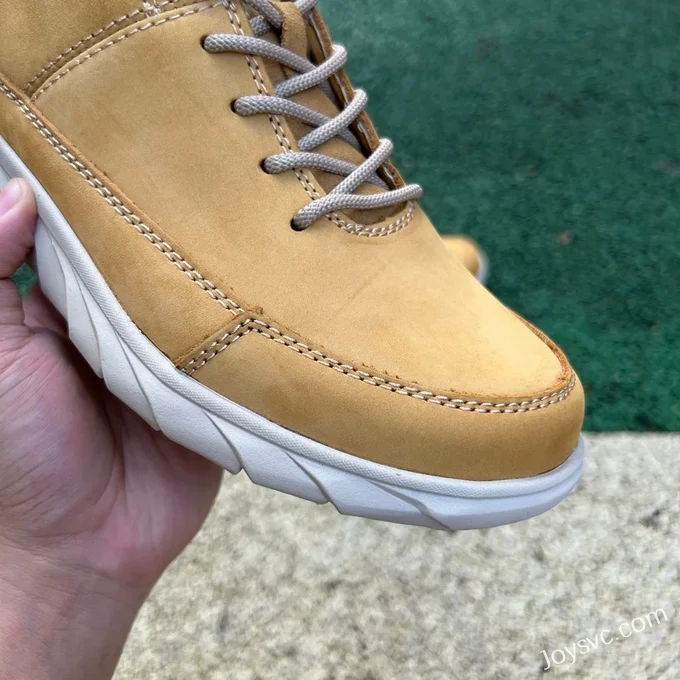 Caterpillar Mid Wheat Yellow Boots - Rugged Outdoor Footwear