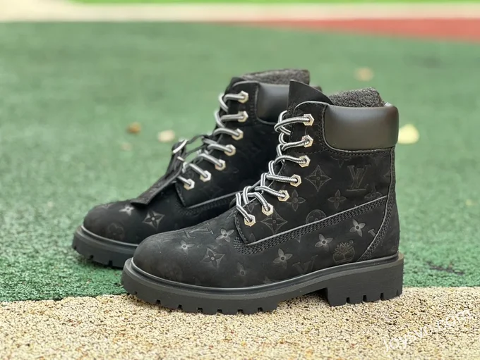 Timberland x LOUIS VUITTON High-Top Boots in Black with Print