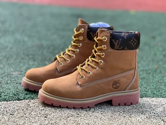 Timberland x LOUIS VUITTON High-Top Boots in Brown