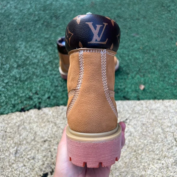 Timberland x LOUIS VUITTON High-Top Boots in Brown