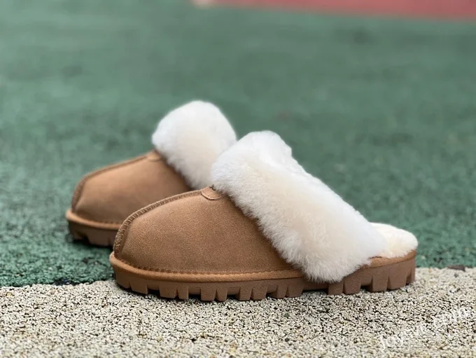 UGG Fur Slippers Brown