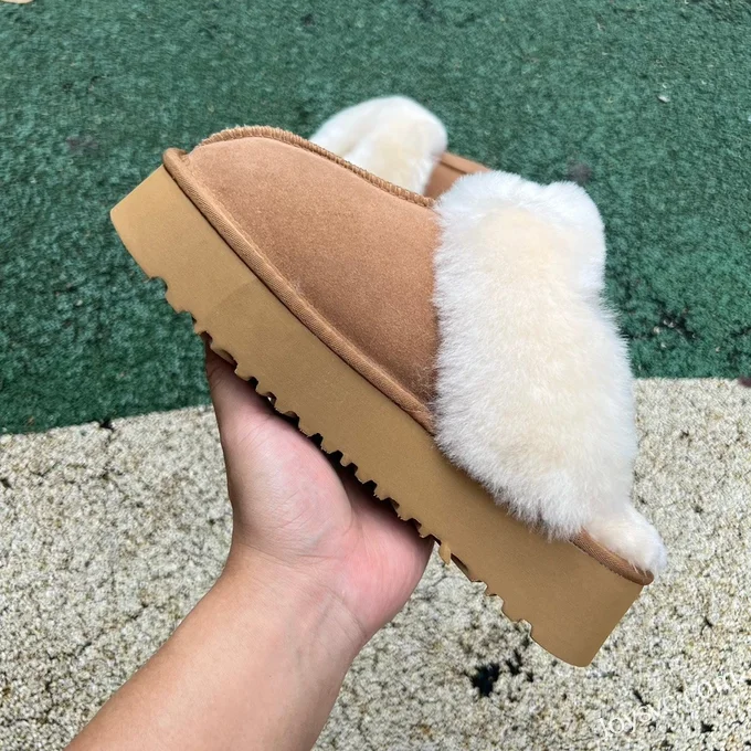 UGG Thick Sole Fur Slippers Brown