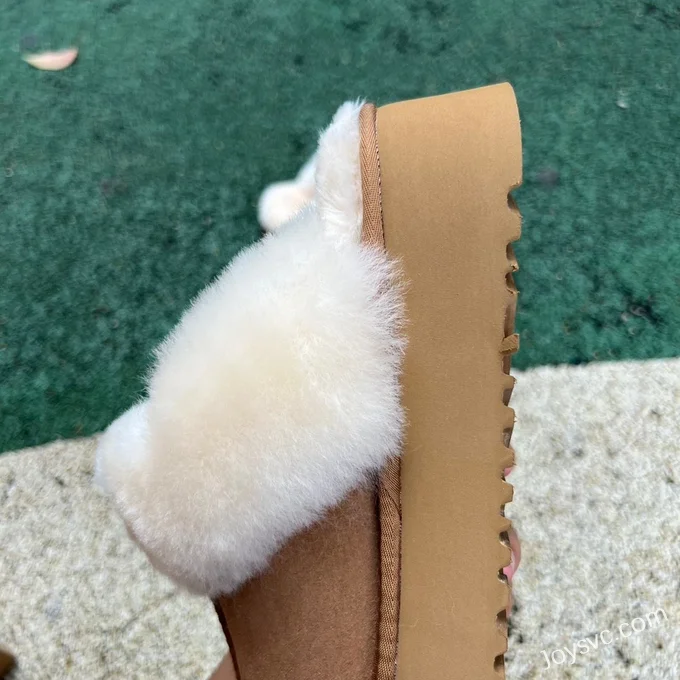 UGG Thick Sole Fur Slippers Brown