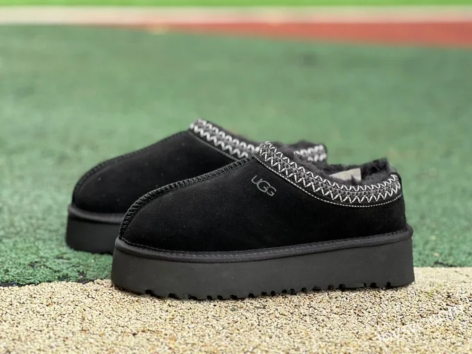 UGG Thick Sole Black Low Top Boots