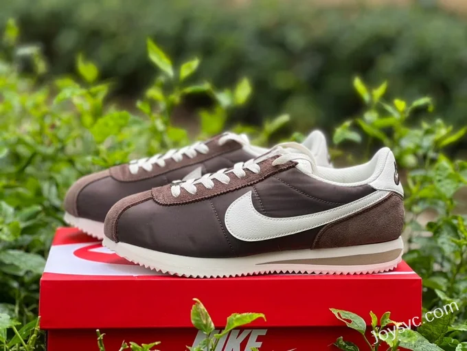 Nike Cortez Brown Classic Sneakers DZ2795-200