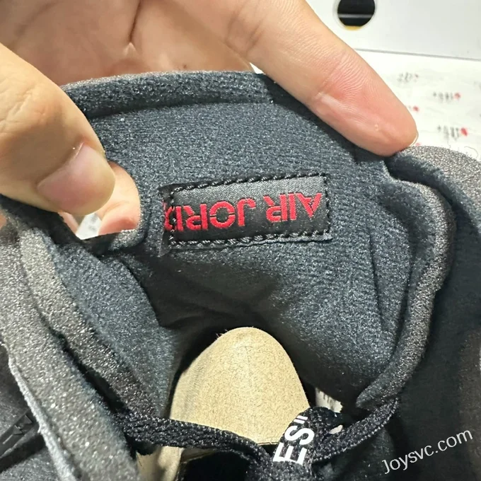 LJR AJ5 Off-White Black