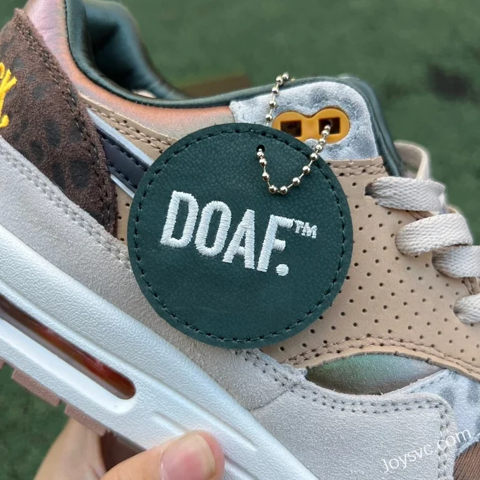 Division St. x Nike Air Max 1 University of Oregon Beige Brown HQ2640-20