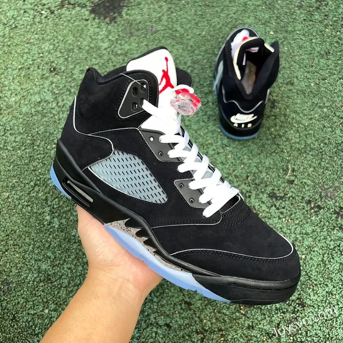 Air Jordan 5 Black Metallic Reimagined Retro HF3975-001