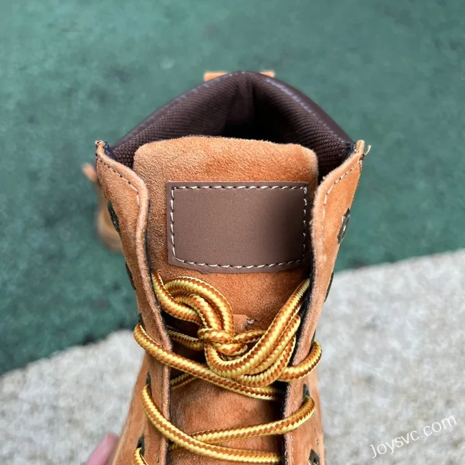 Timberland Mid-Top Boots in Light Brown