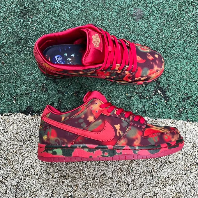 Nike SB Dunk Low The Wizard of Oz Red Camo FZ1291-600