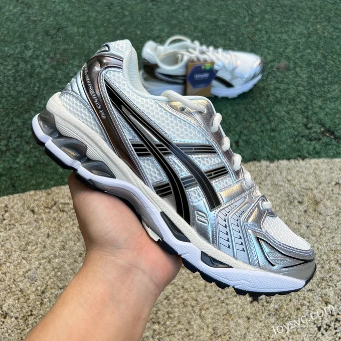 Asics Gel-Kayano 14 in Silver and White