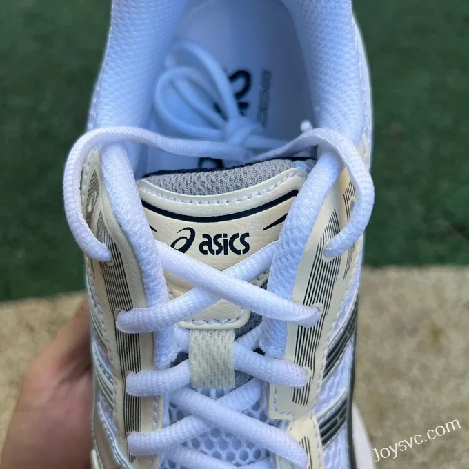 Asics Gel-Kayano 14 in Silver and Beige