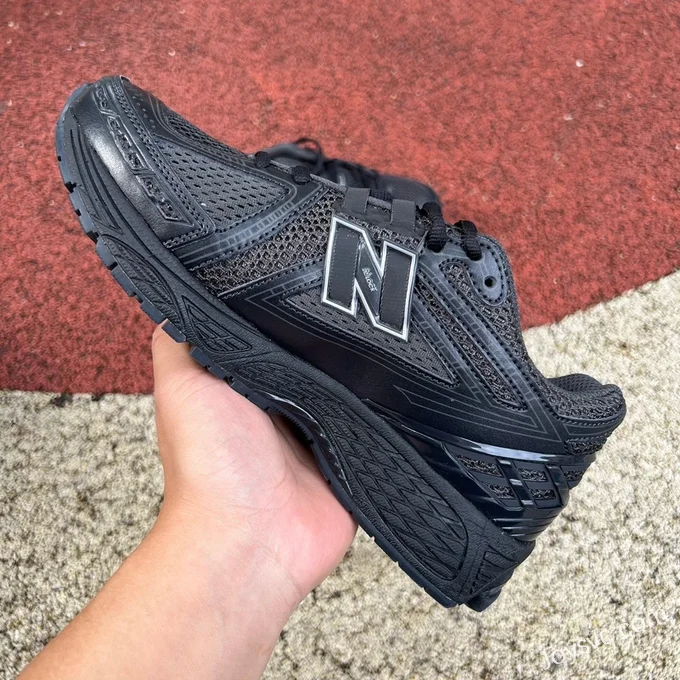 NB 1906 Black New Balance 1906R Retro Running Shoes M1906RJB