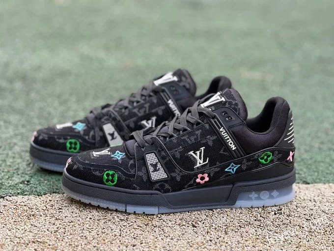 Louis Vuitton Trainer Black